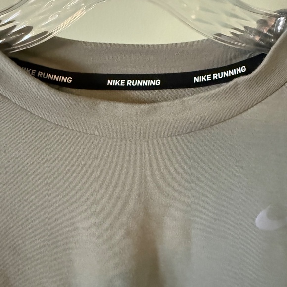 Nike Running lightweight sweatshirt - Picture 2 of 3